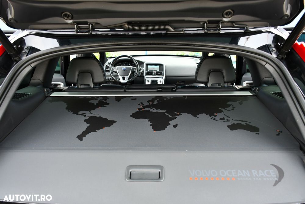 VOLVO XC60 2015 — imagine 27