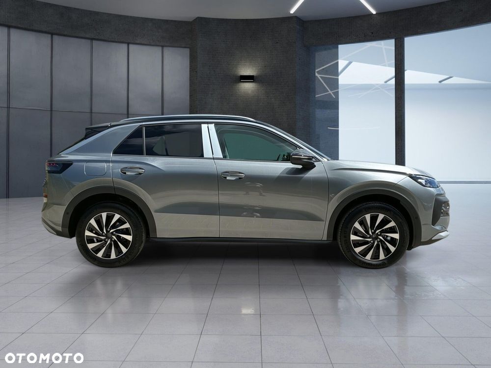 Volkswagen T-Roc - 4