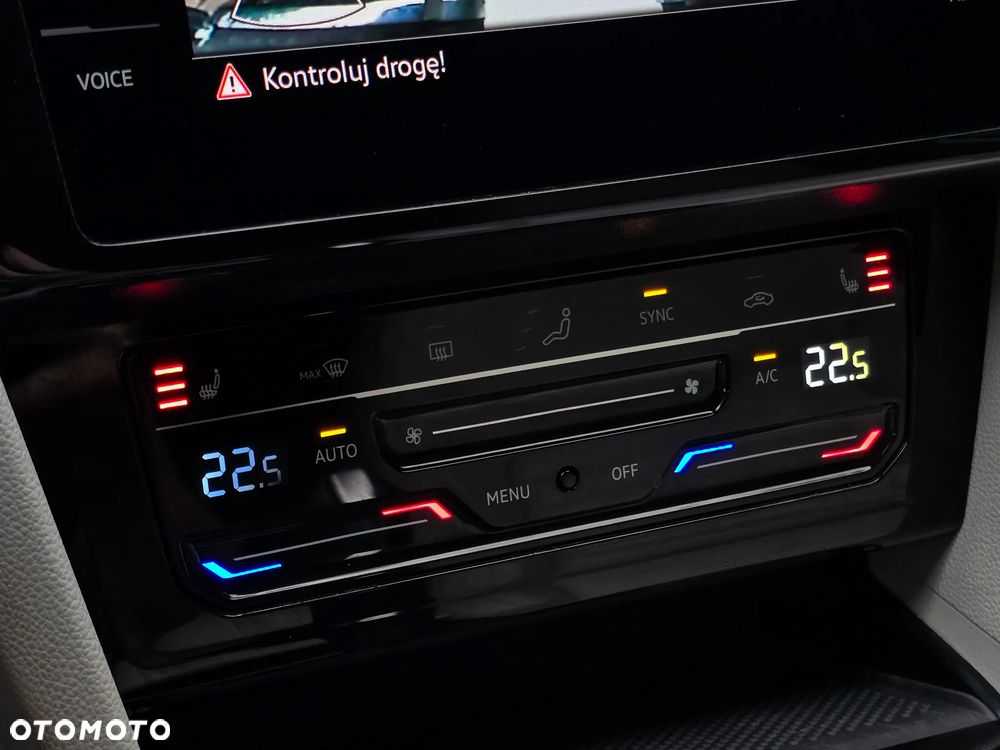 Volkswagen Passat Variant 2.0 TDI EVO Elegance DSG - 27