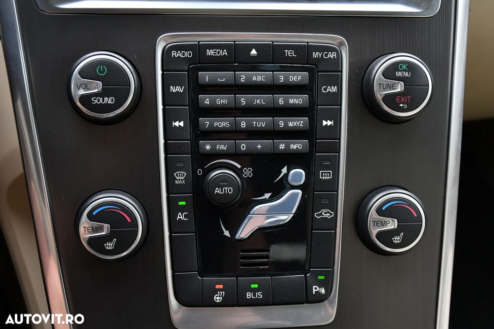 Volvo XC 60 D3 Geartronic Summum - 20