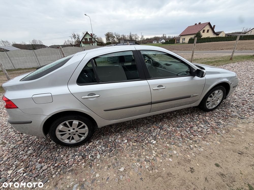 Renault Laguna 1.6 16V Avantage - 5