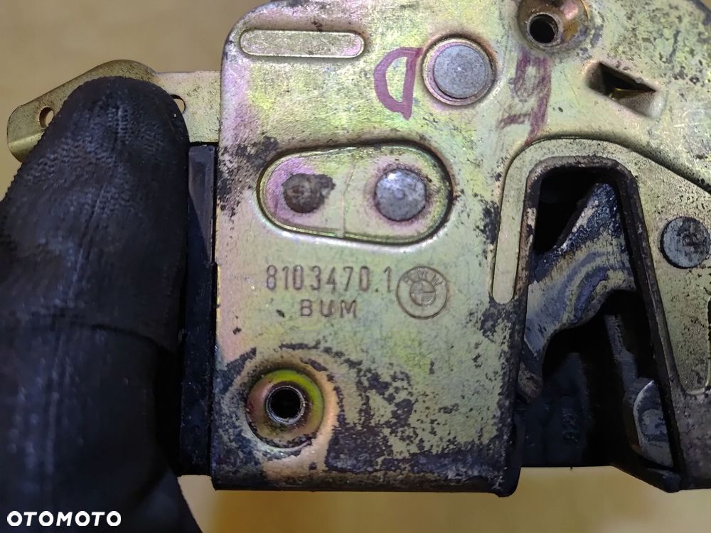 BMW E30 ZAMEK DRZWI PRAWY PRZÓD - 11