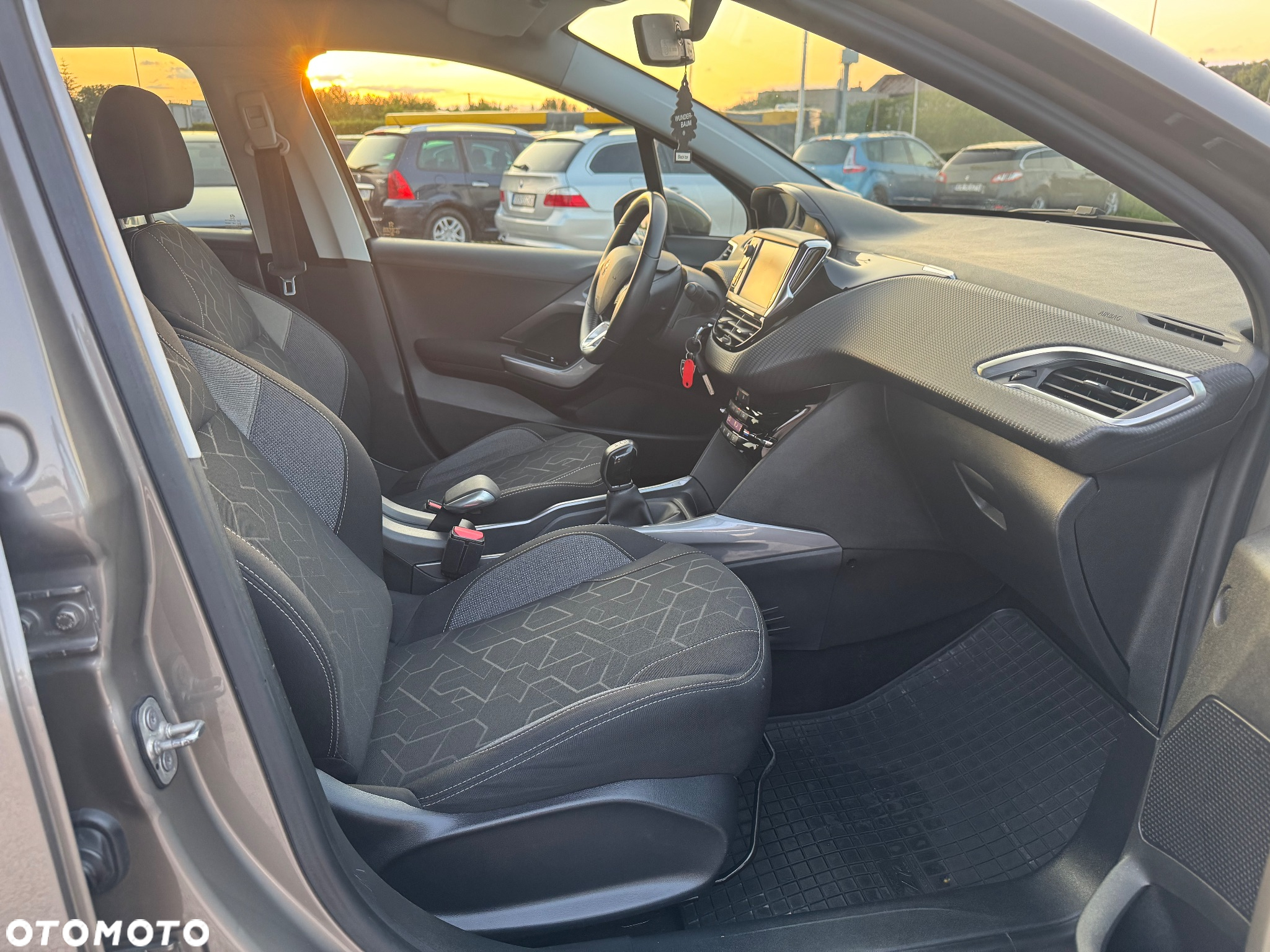 Peugeot 2008 1.2 Pure Tech Active S&S - 15