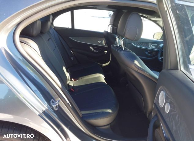 Mercedes-Benz E 300 9G-TRONIC - 8