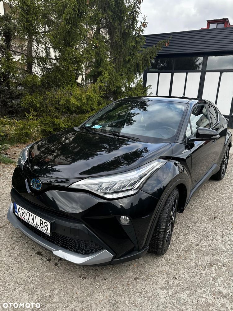 Toyota C-HR ver-2-0-hybrid-black-edition - 6