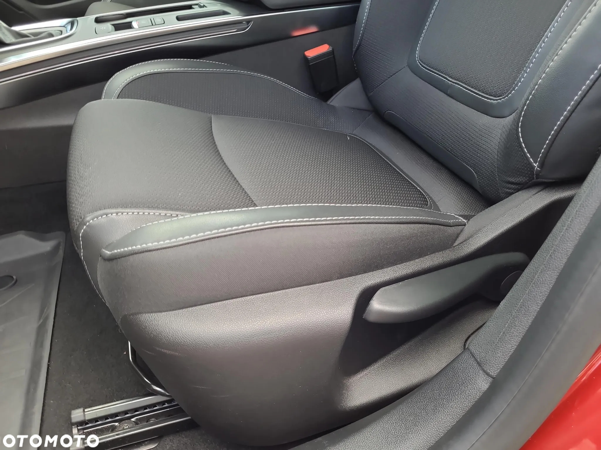 Renault Megane 1.3 TCe FAP Techno EDC - 12