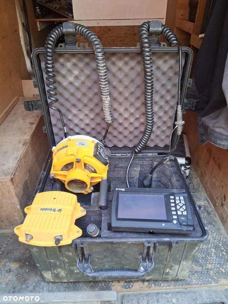 Caterpillar D6N LGP / system niwelacji TRIMBLE 3D / zrywak / - 6