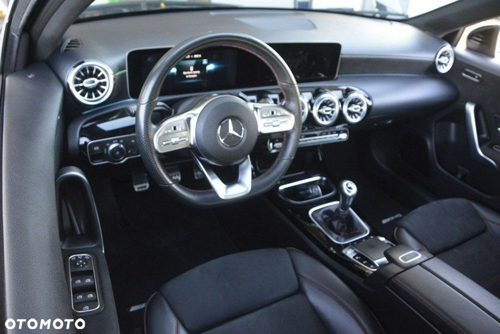 Mercedes-Benz Klasa A 180 AMG Line - 16