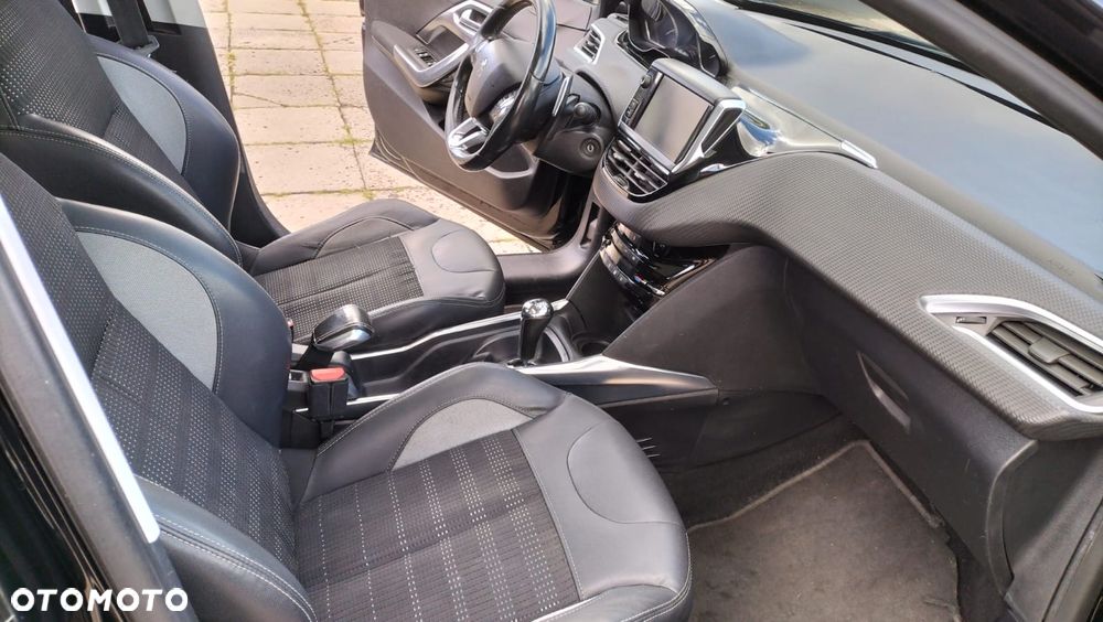 Peugeot 2008 - 13