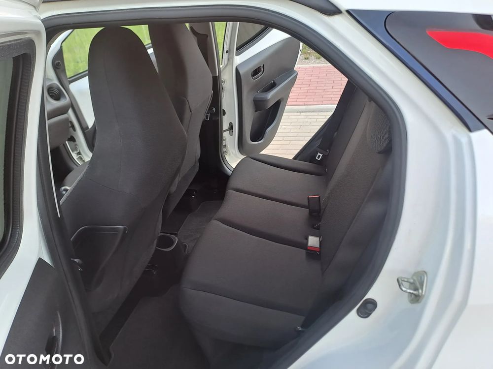 Toyota Aygo - 12