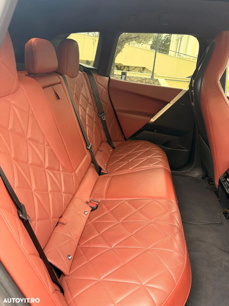 BMW iX - 5