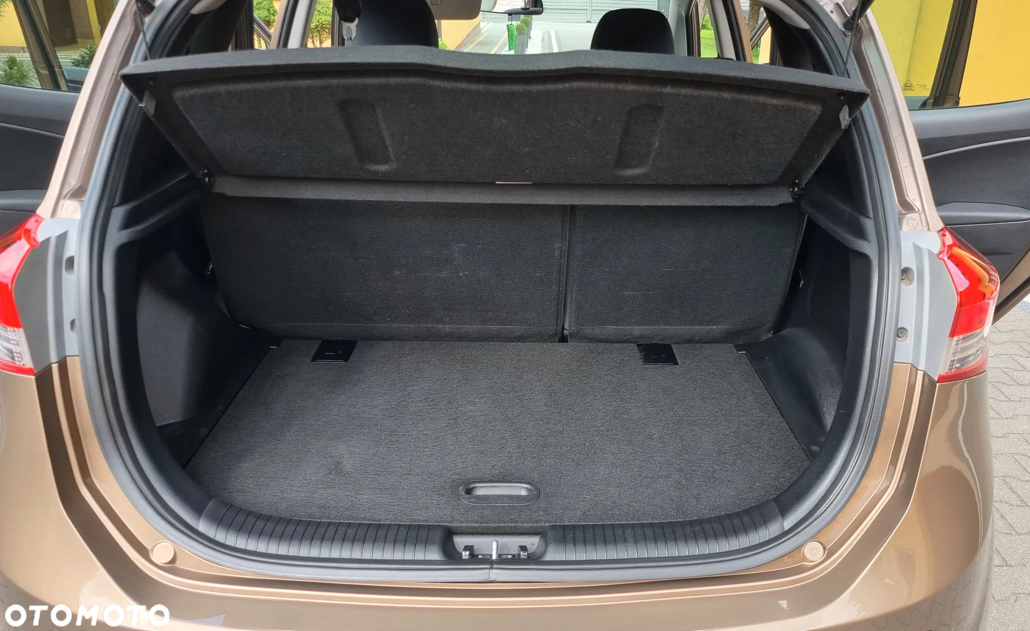Hyundai ix20 1.6 Comfort - 26