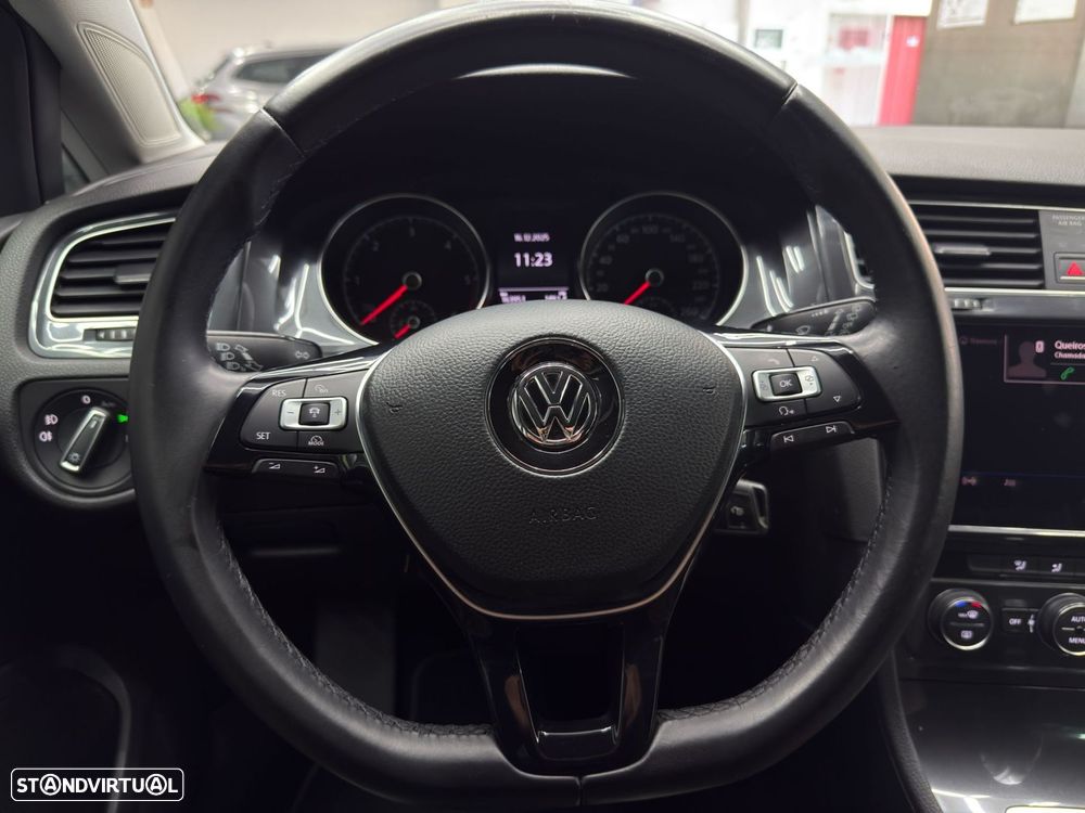 VW Golf 1.6 TDI Confortline DSG - 18