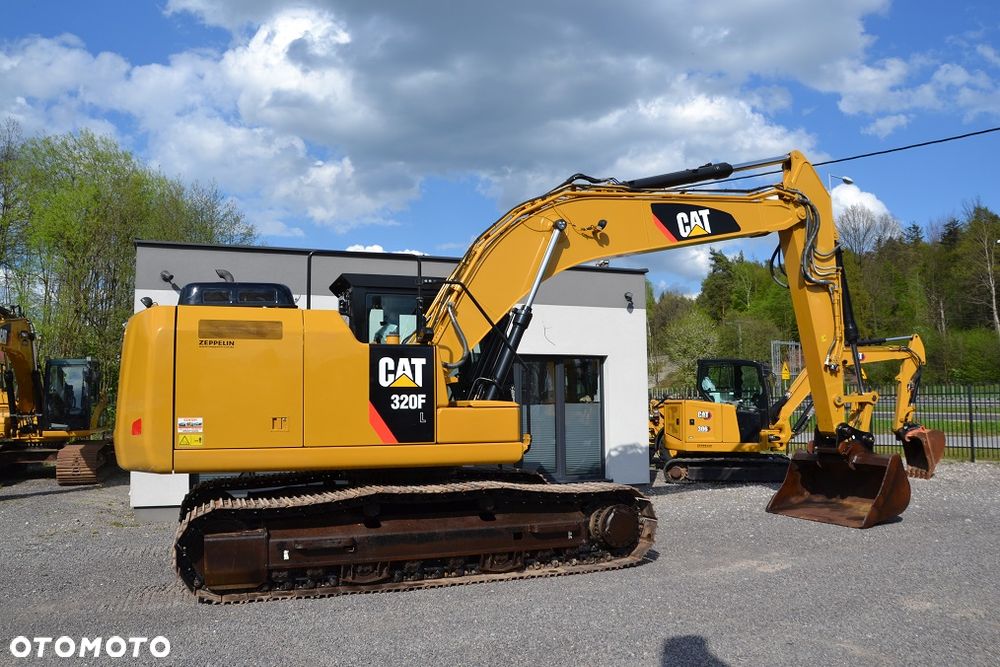 Caterpillar 320 FL - 11