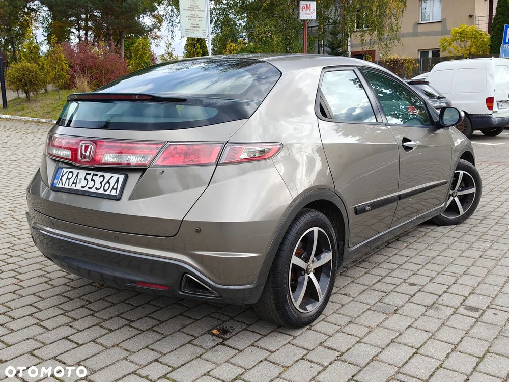 Honda Civic 1.8 Comfort - 4