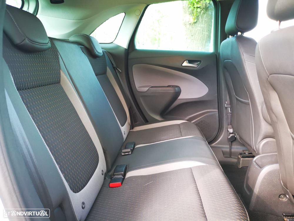 Opel Crossland X - 15