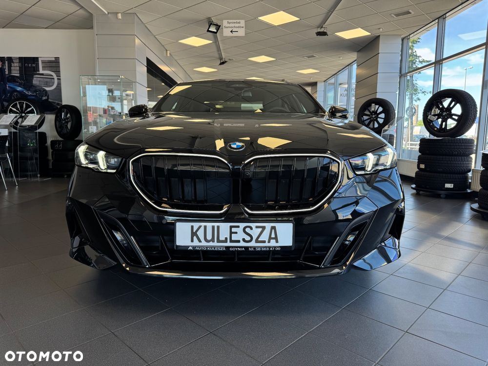 BMW Seria 5 520d xDrive - 4