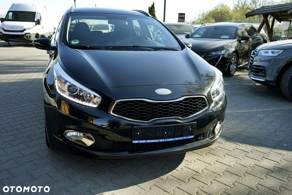 Kia Ceed - 14