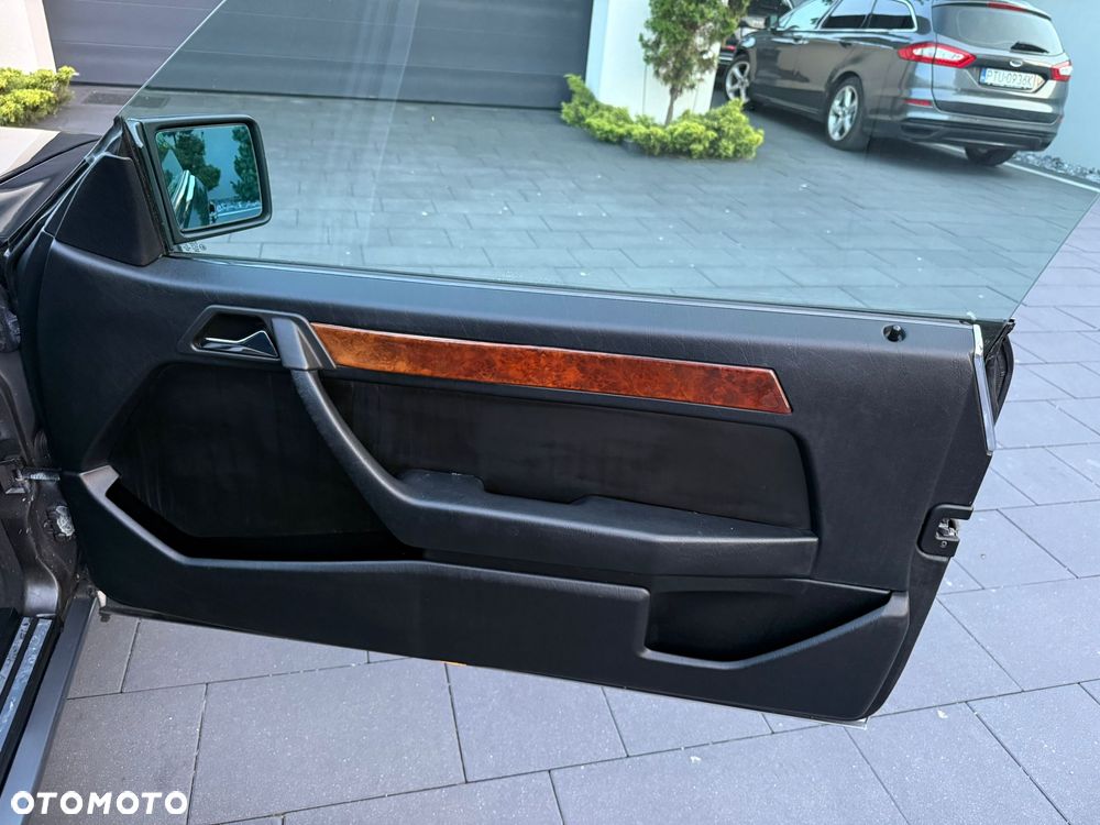 Mercedes-Benz W124 (1984-1993) - 27