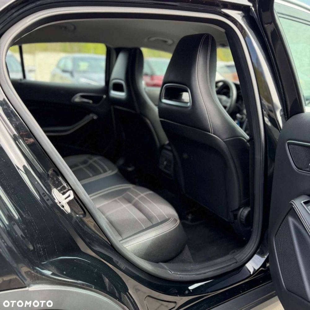 Mercedes-Benz GLA - 28