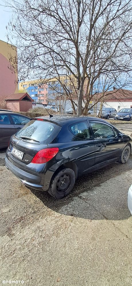 Peugeot 207 - 1