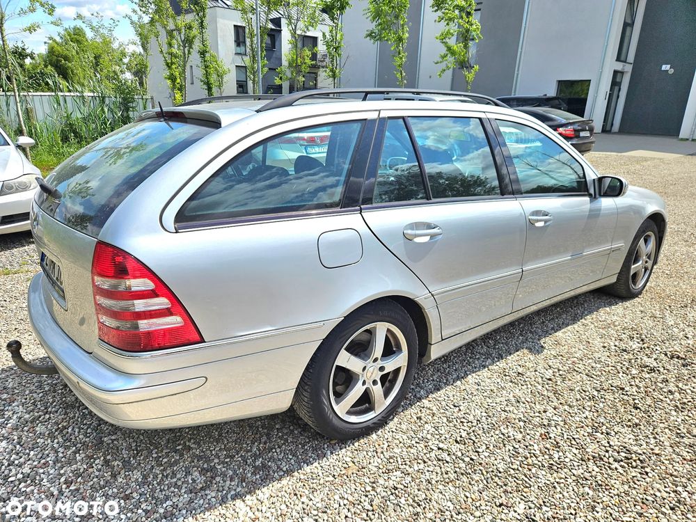 Mercedes-Benz Klasa C 220 CDI Automatik Avantgarde - 4