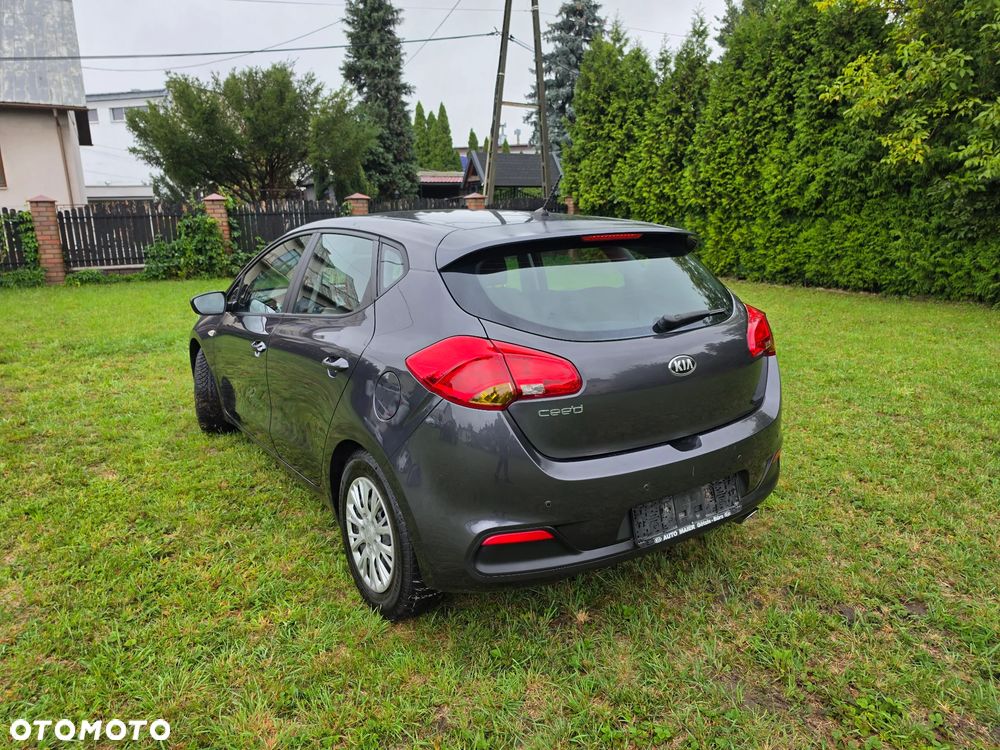 Kia Ceed 1.4 CVVT Attract - 3