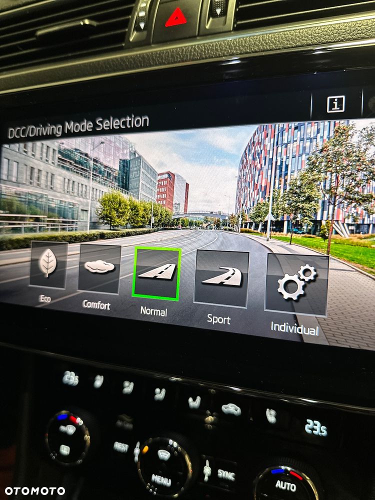 Skoda Superb 2.0 TSI 4x4 L&K DSG - 26