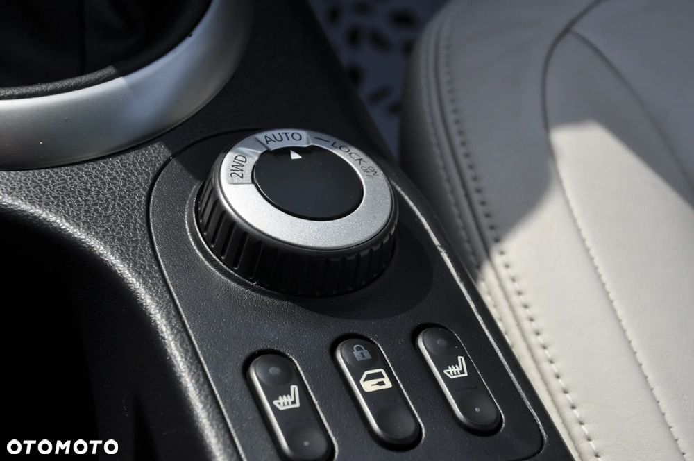 Nissan Qashqai+2 2.0 dCi DPF 4x4 tekna - 17