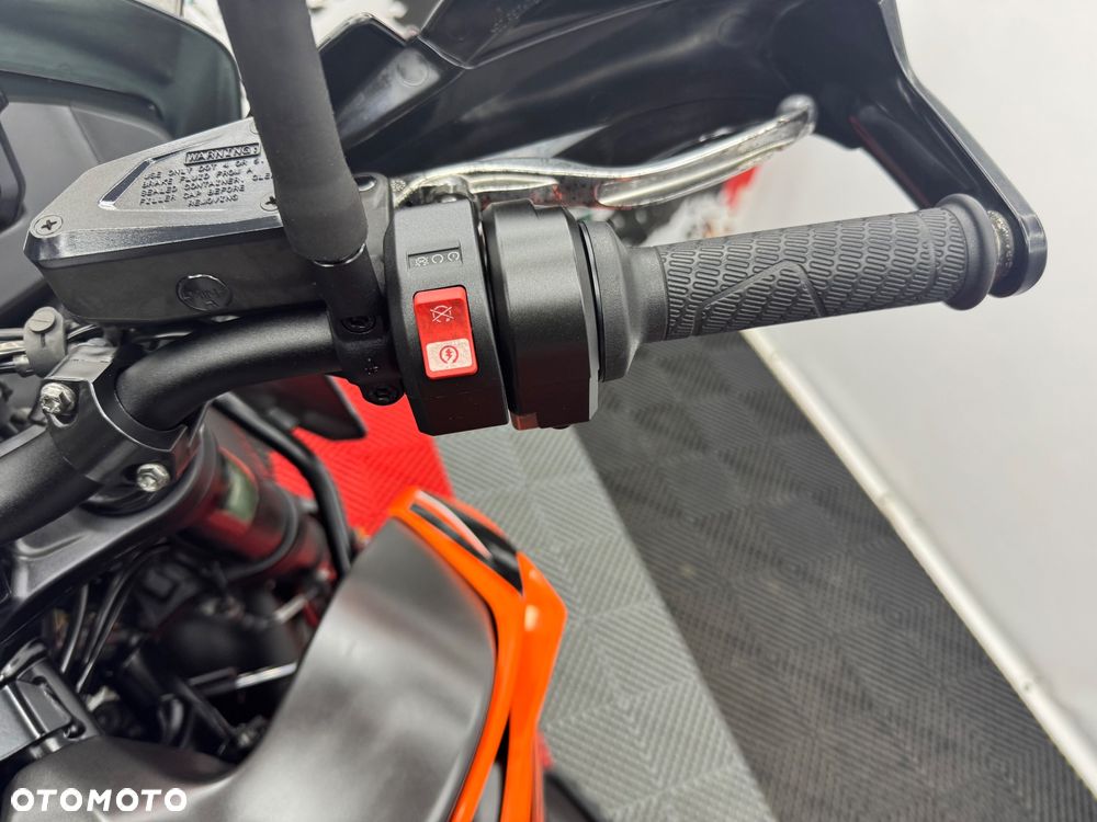 KTM Adventure - 25