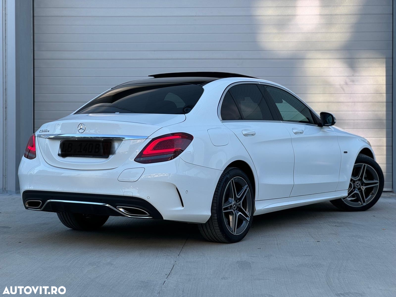Mercedes-Benz C 300 e 9G-TRONIC AMG Line - 3