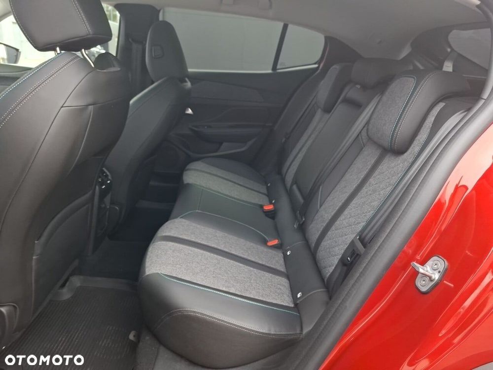 Peugeot 408 1.2 PureTech Allure S&S EAT8 - 11