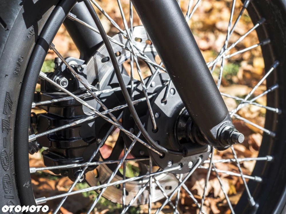 Barton Cafe Racer - 10