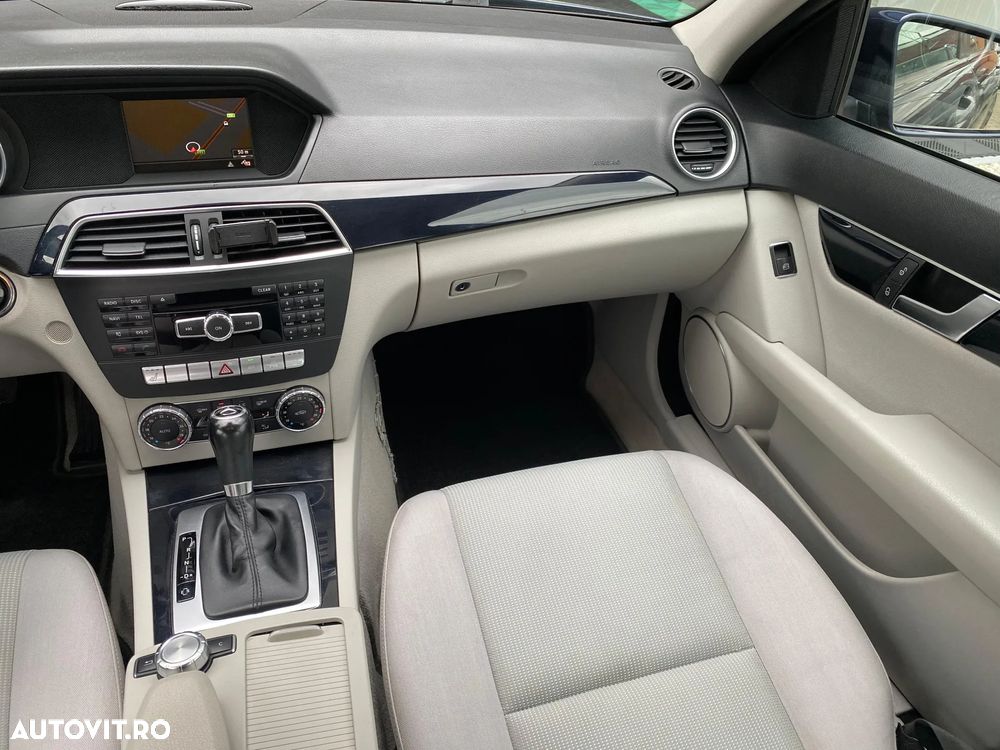 Mercedes-Benz C - 13