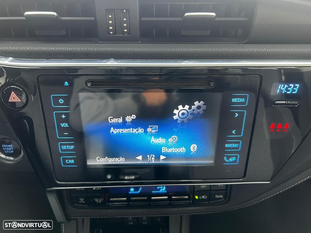 Toyota Auris Touring Sports 1.6 D-4D Exclusive+Navi - 27