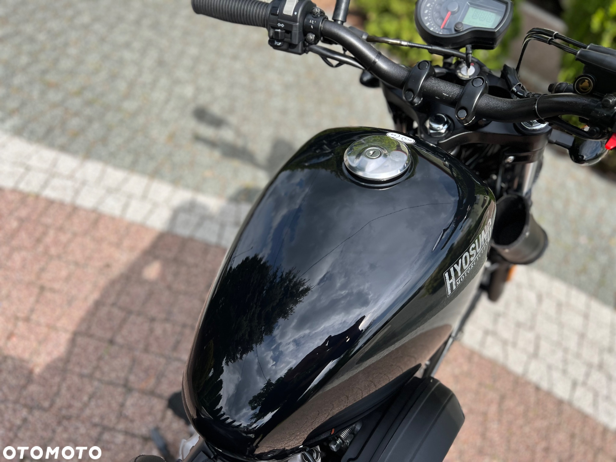 Hyosung GV - 15