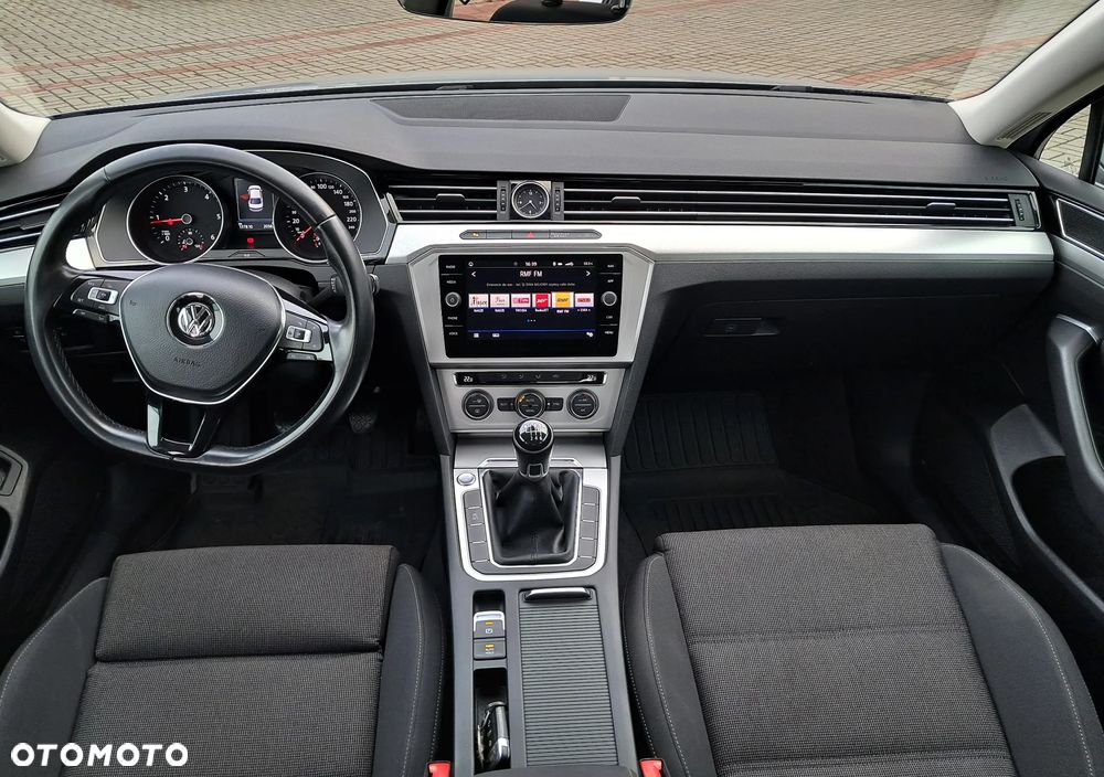 Volkswagen Passat 2.0 TDI BMT Comfortline - 10