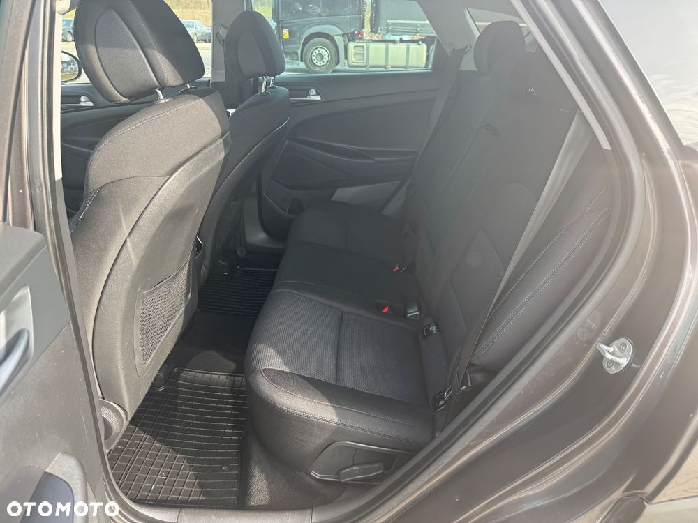 Hyundai Tucson blue 1.6 GDi 2WD Navi - 15