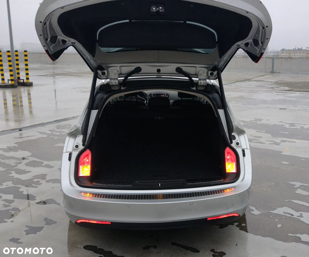 Opel Insignia 2.0 CDTI 4x4 Sports Tourer - 8