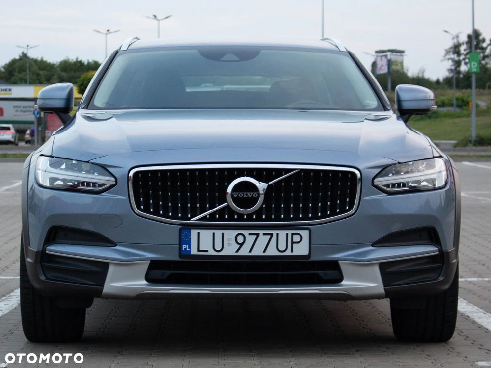 Volvo V90 D4 AWD Momentum - 2