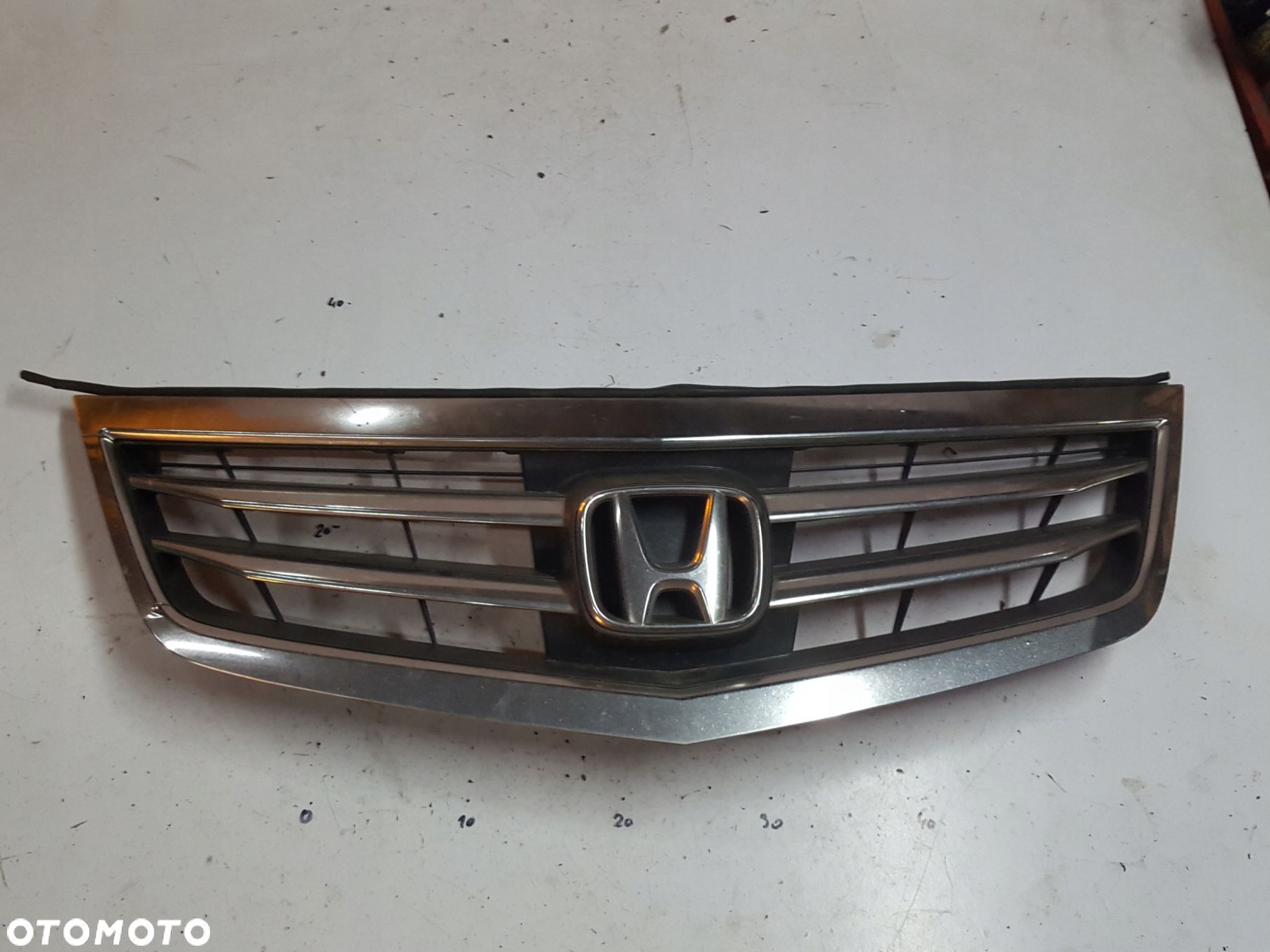 HONDA ACCORD 8 VIII 08-12r ATRAPA GRILL - 1
