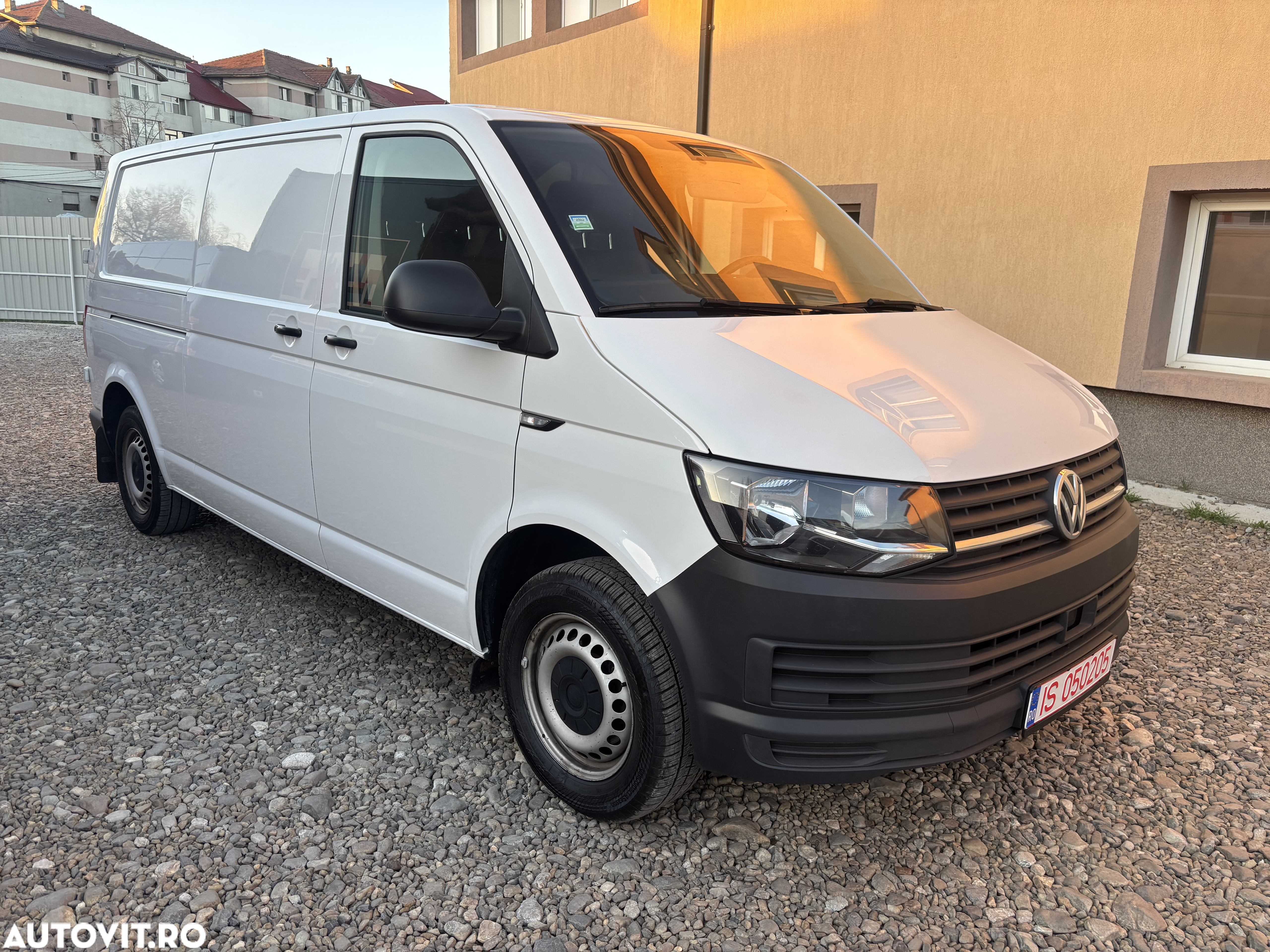 Volkswagen TRANSPORTER - 2