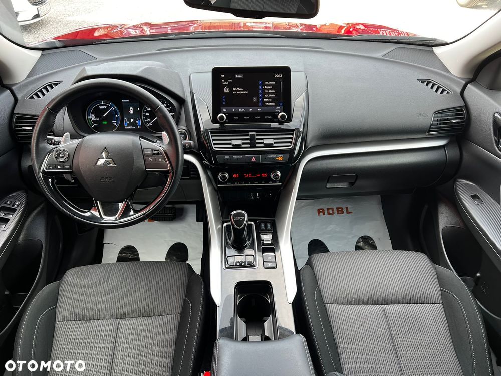 Mitsubishi Eclipse Cross 4WD Plus Select - 28