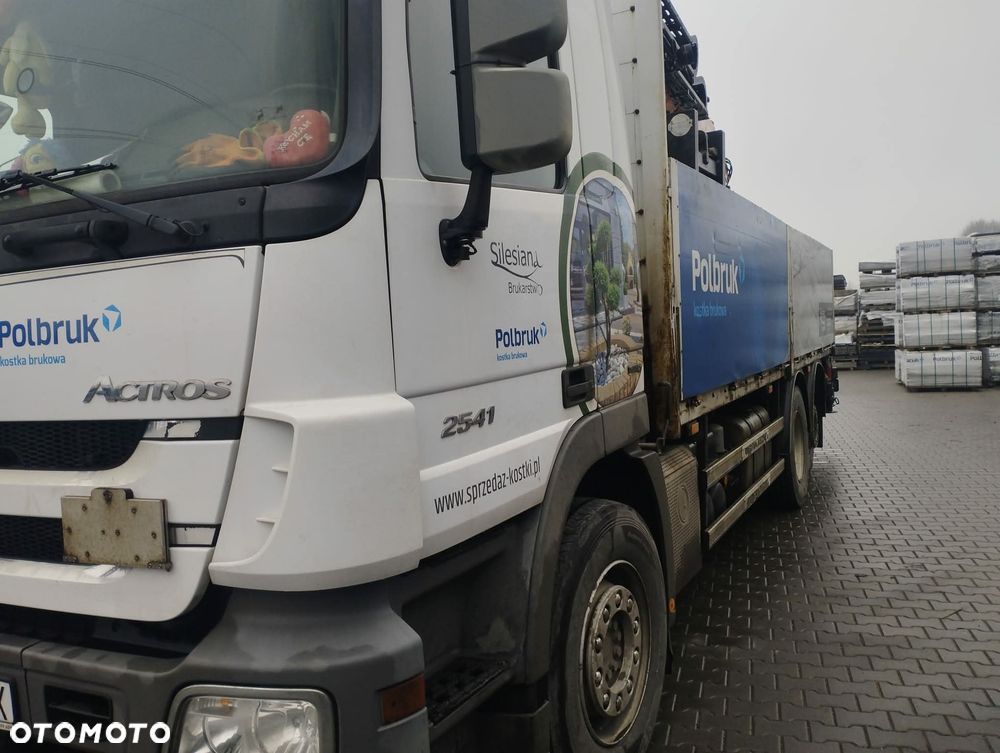 Mercedes-Benz ACTROS - 8
