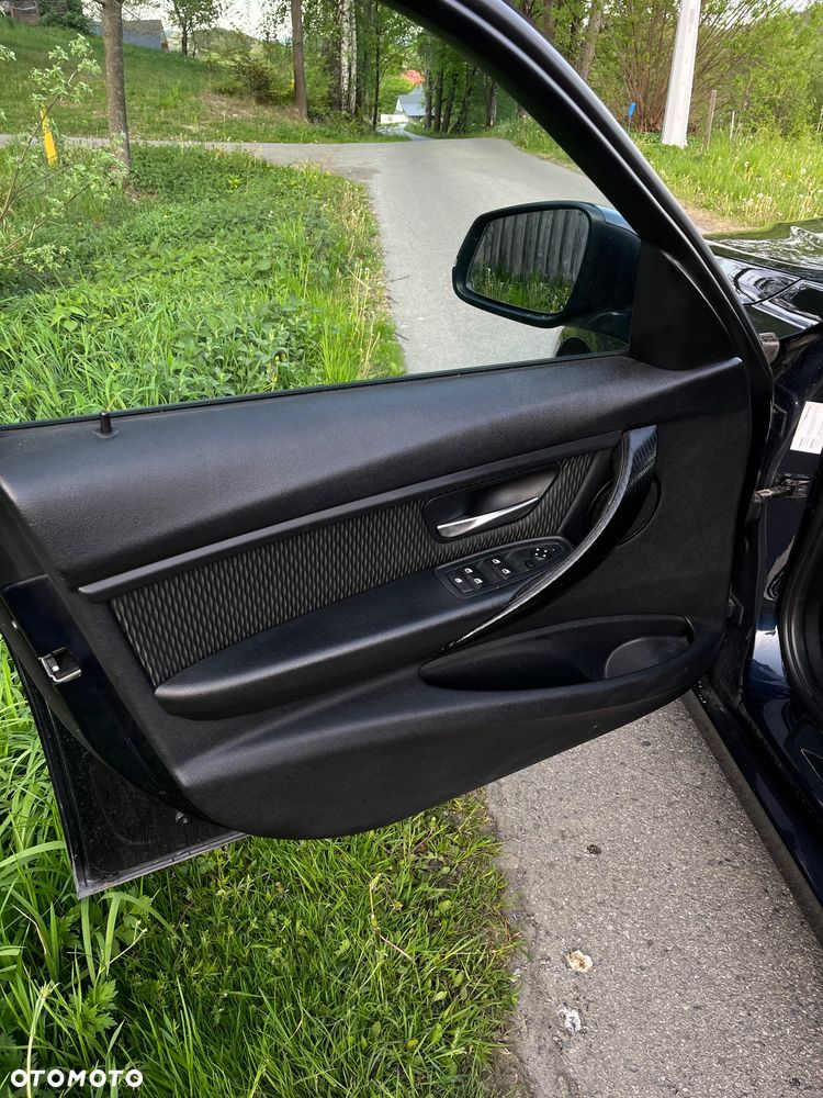 BMW Seria 3 320d Efficient Dynamics Edition - 14