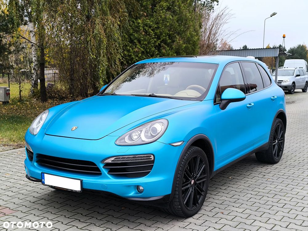 Porsche Cayenne - 1