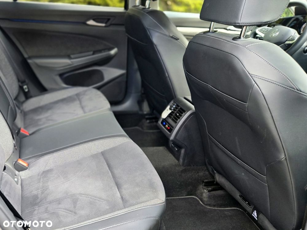 Volkswagen Golf 1.5 eTSI mHEV Style DSG - 20