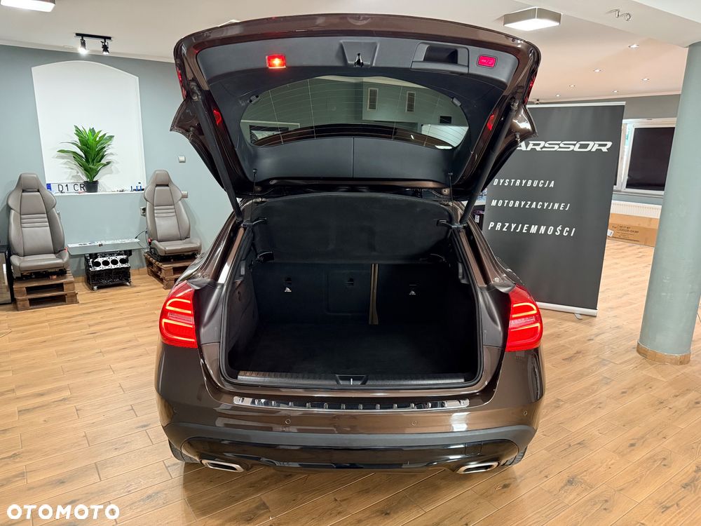 Mercedes-Benz GLA 250 4Matic 7G-DCT Activity Edition - 22