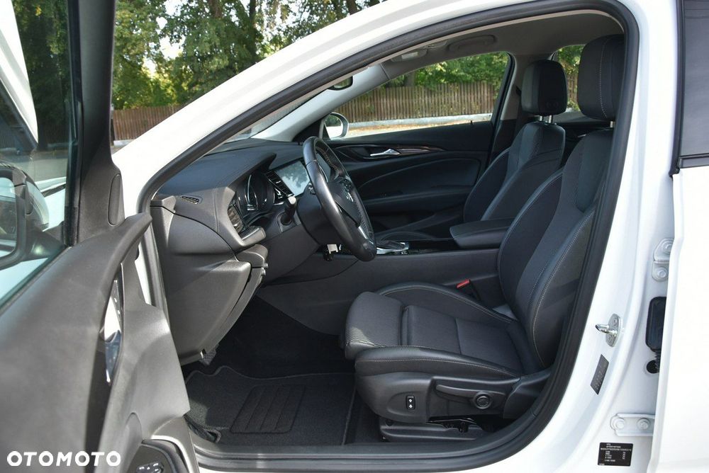 Opel Insignia - 18