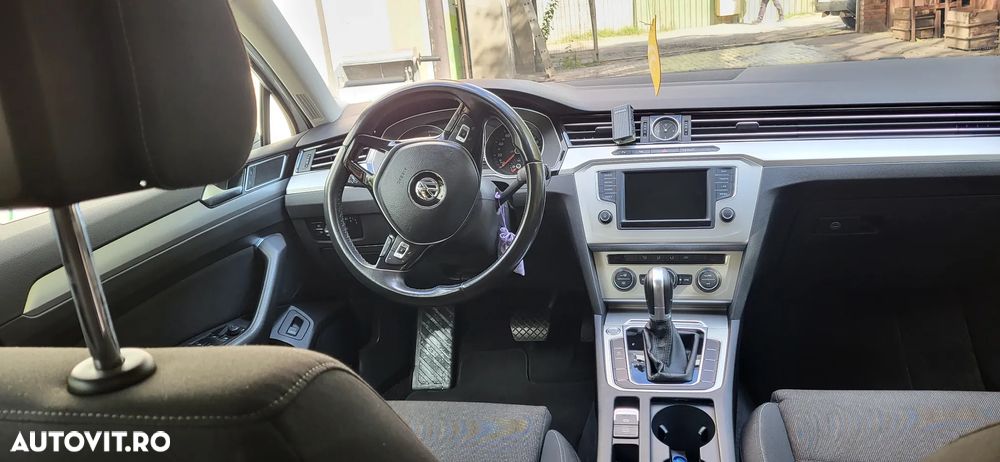 Volkswagen Passat 1.6 TDI (BlueMotion Technology) DSG Comfortline - 8